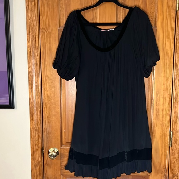 Juicy Couture Dresses & Skirts - Women's Size XL Juicy Couture Short-Sleeve Dress Black With Velvet Trim